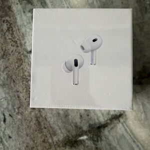 Apple White Earbud Headphones